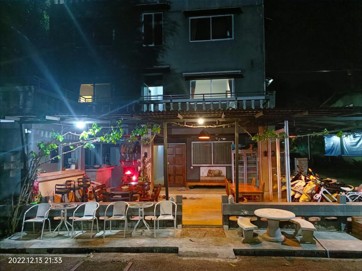 Funky Crab The River Krabi town Exterior foto